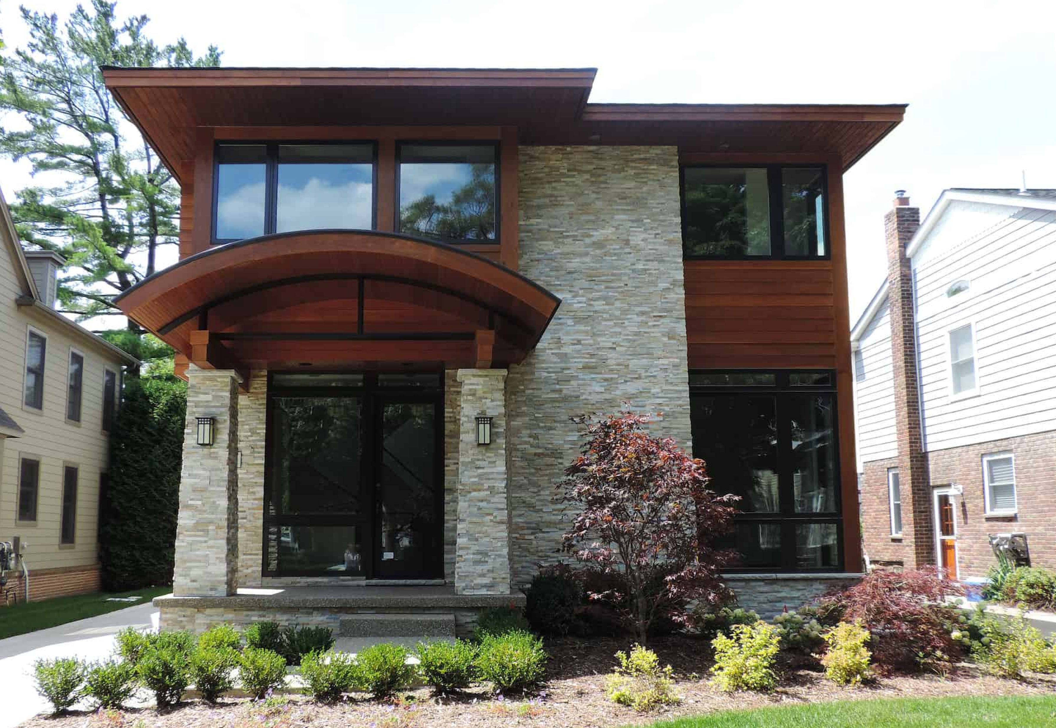 Faux Stone Veneer vs. Natural Stone Veneer