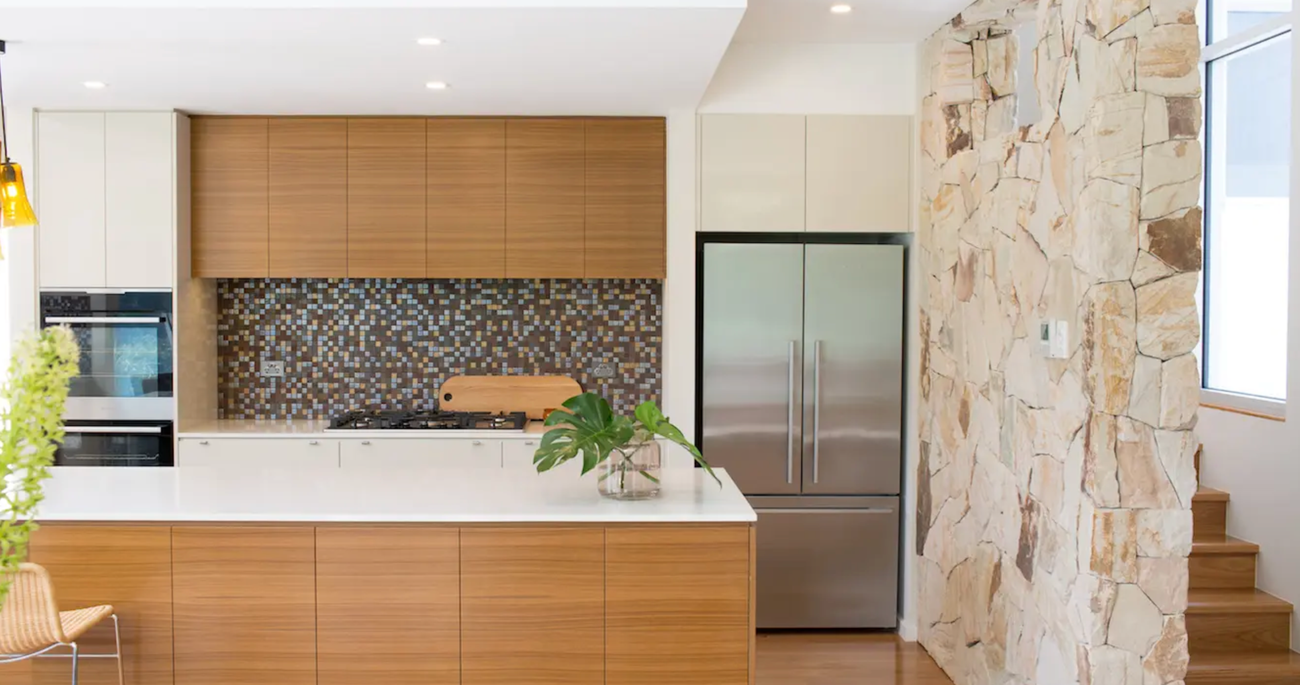 Pros and Cons of Natural Stone vs Manufactured Cultured Stone Veneer
