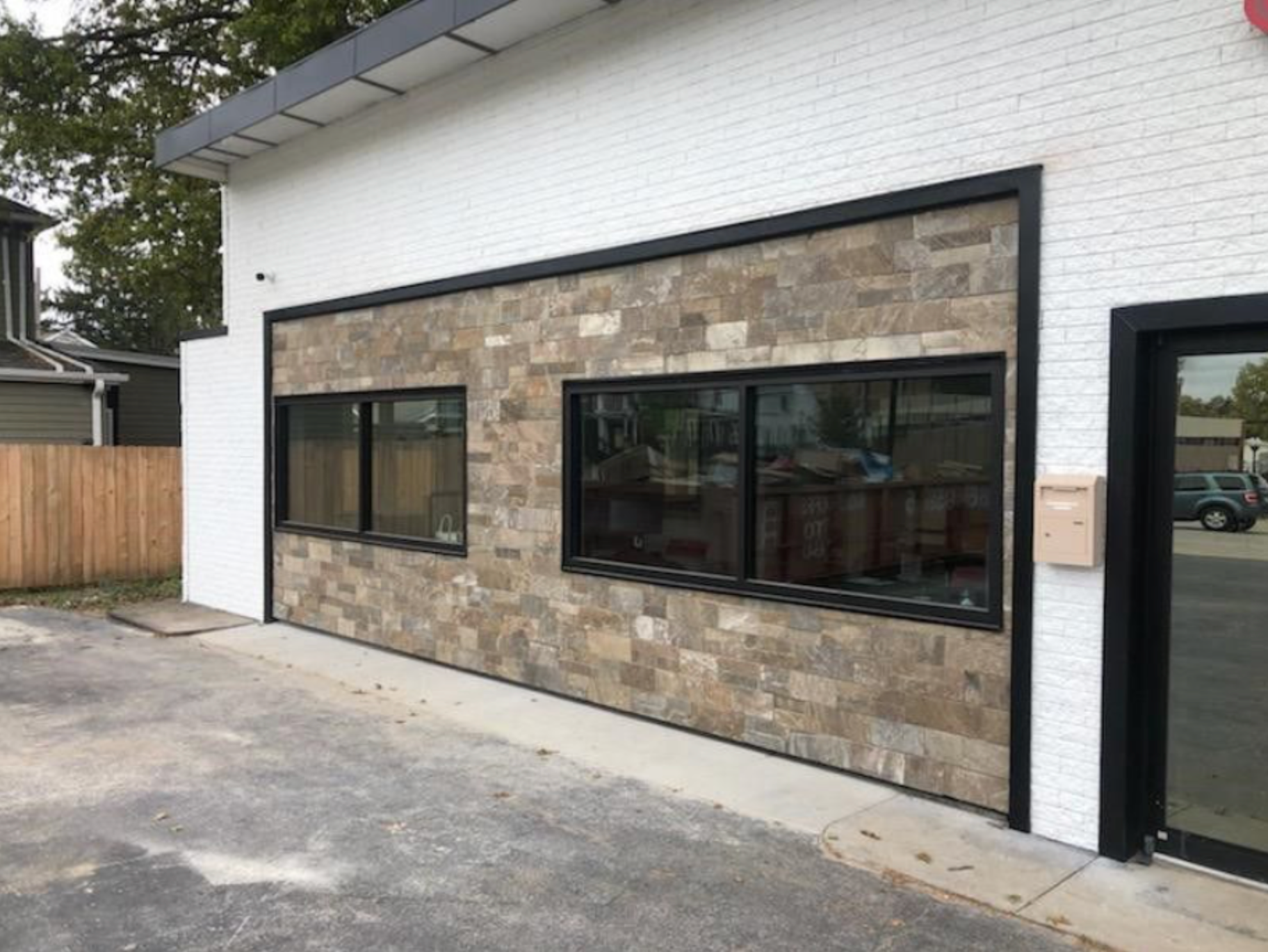 Natural Craft Screw-On Stone - Desert Mesa - Corners - Small Box (5 LF)