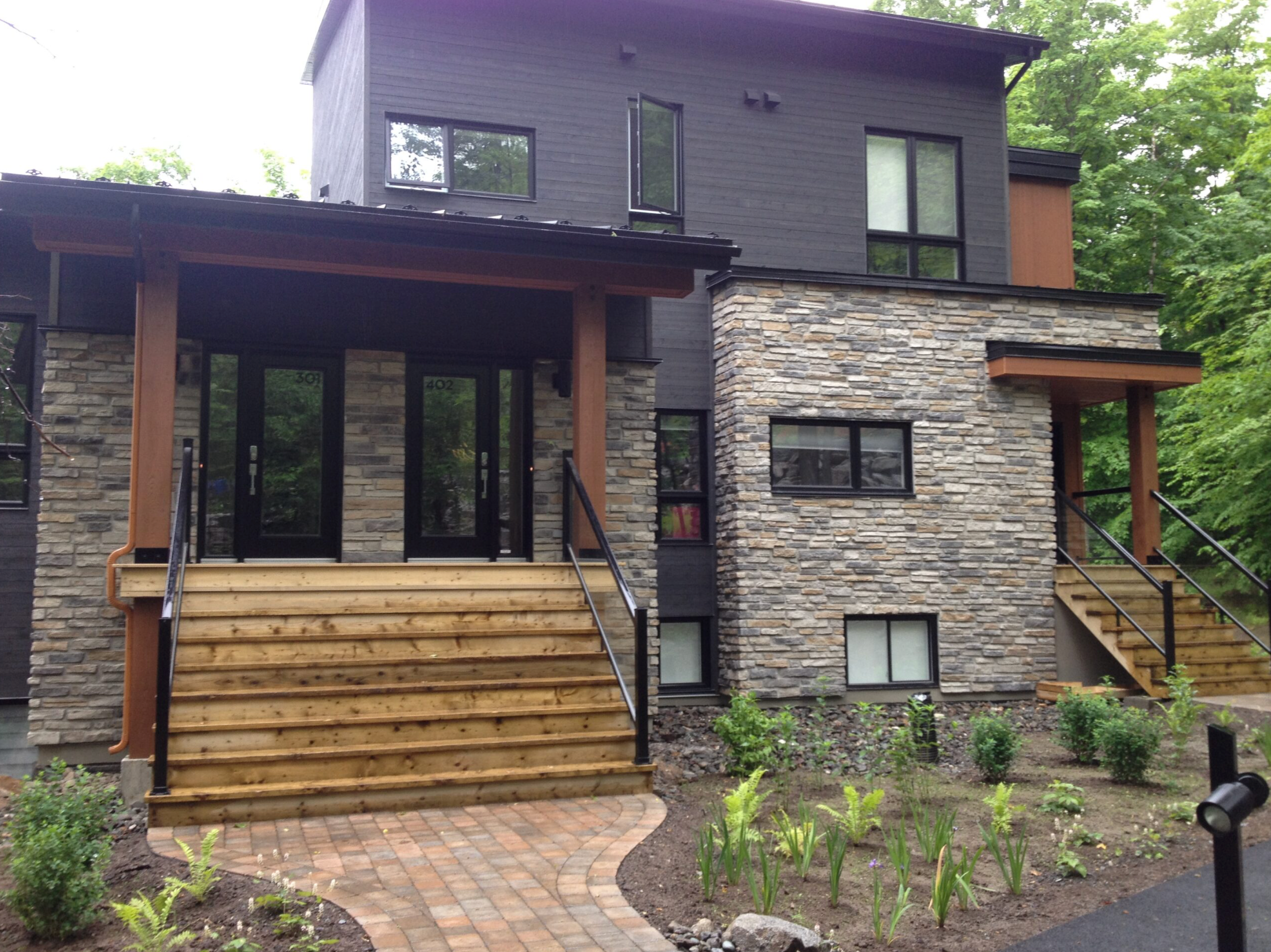 Ledge Stone Veneer - Bala - Flat - Small Box (10 SF)