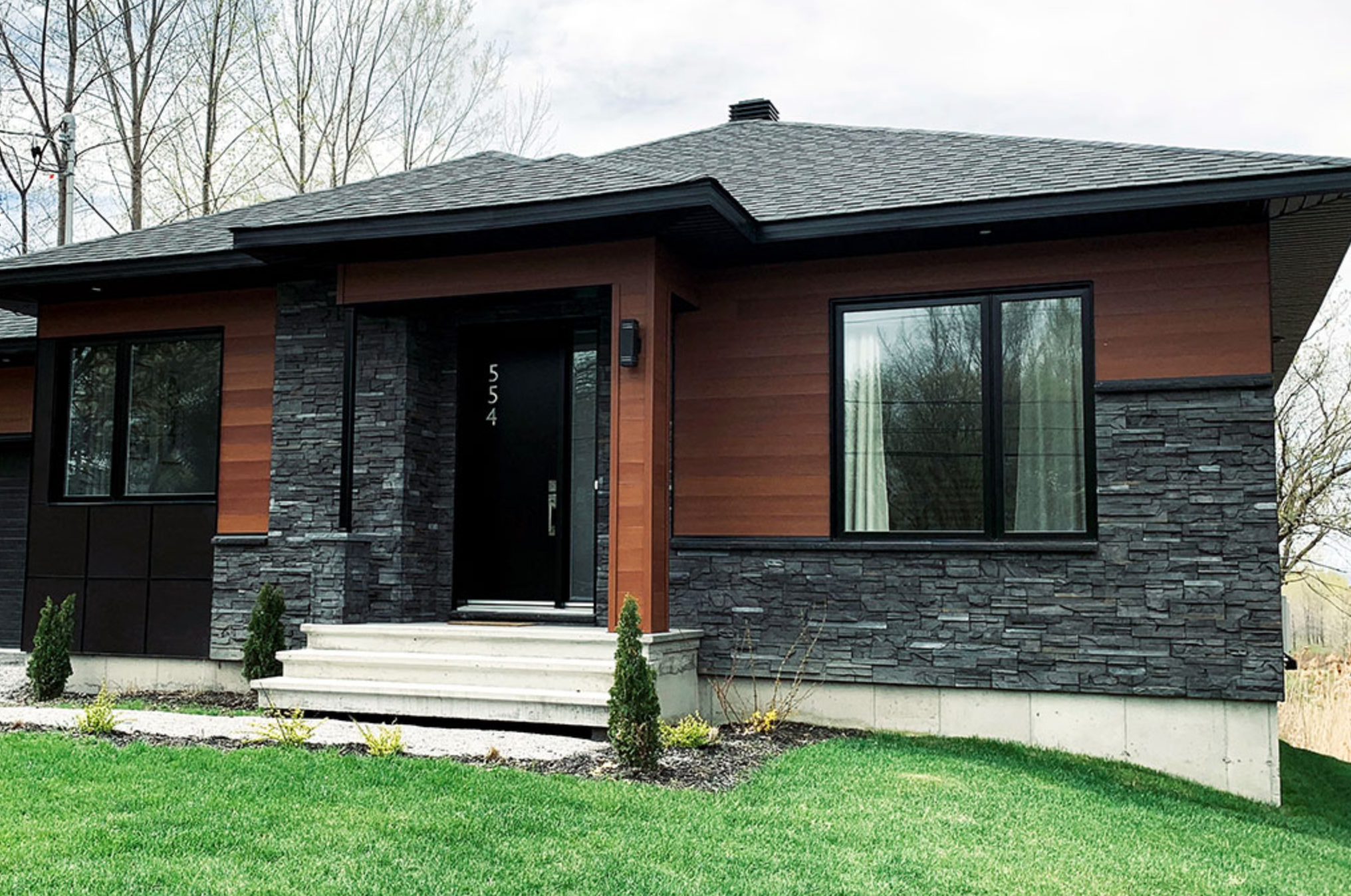 Newport Stone Veneer - Black Rundle - Flat - Small Box (6 SF)