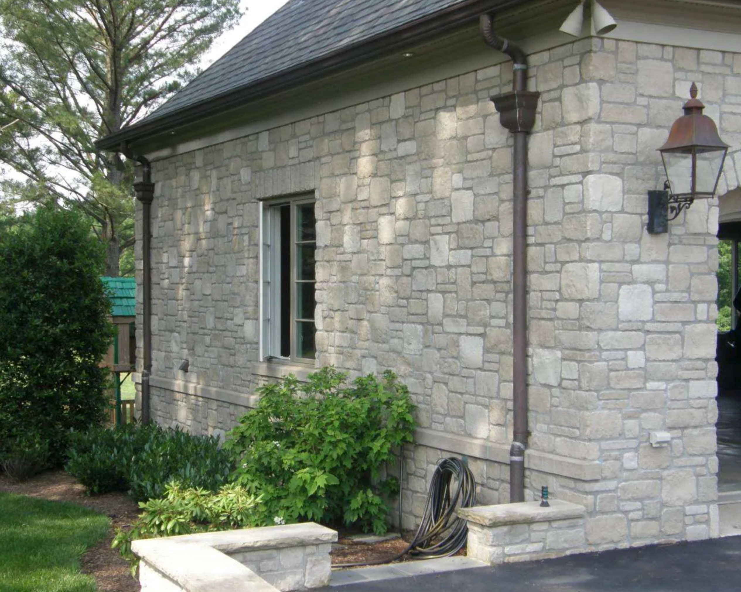Princeton Manor Limestone - Tumbled - Thin Veneer - Flats