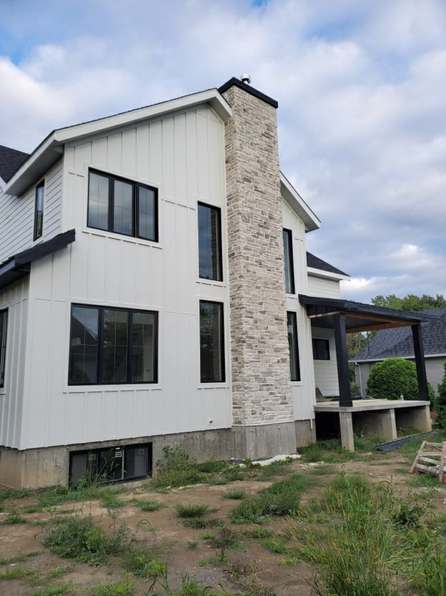 Ledge/Cobble Stone Veneer - Everest - Flat - Small Box (10 SF)