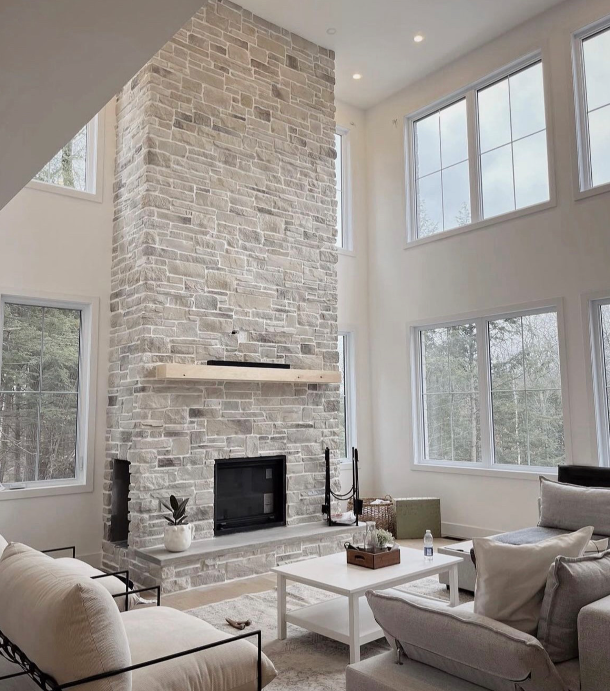 Ledge/Cobble Stone Veneer - Everest - Flat - Small Box (10 SF)