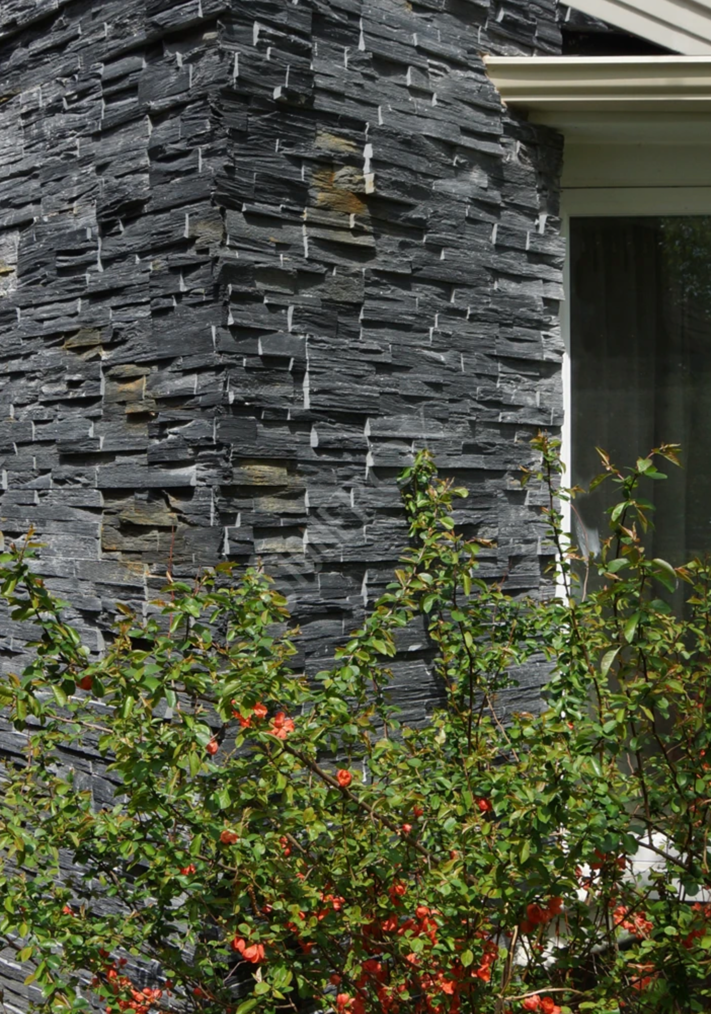 StoneRox Natural Stone Panels - Spring Wood Black - Flat - (8 SF/Box)