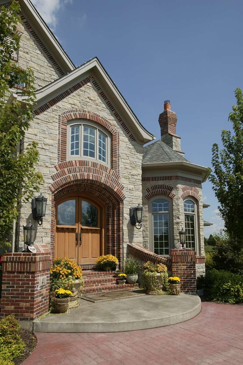 Driftstone Rustic Random Heights stone veneer detail
