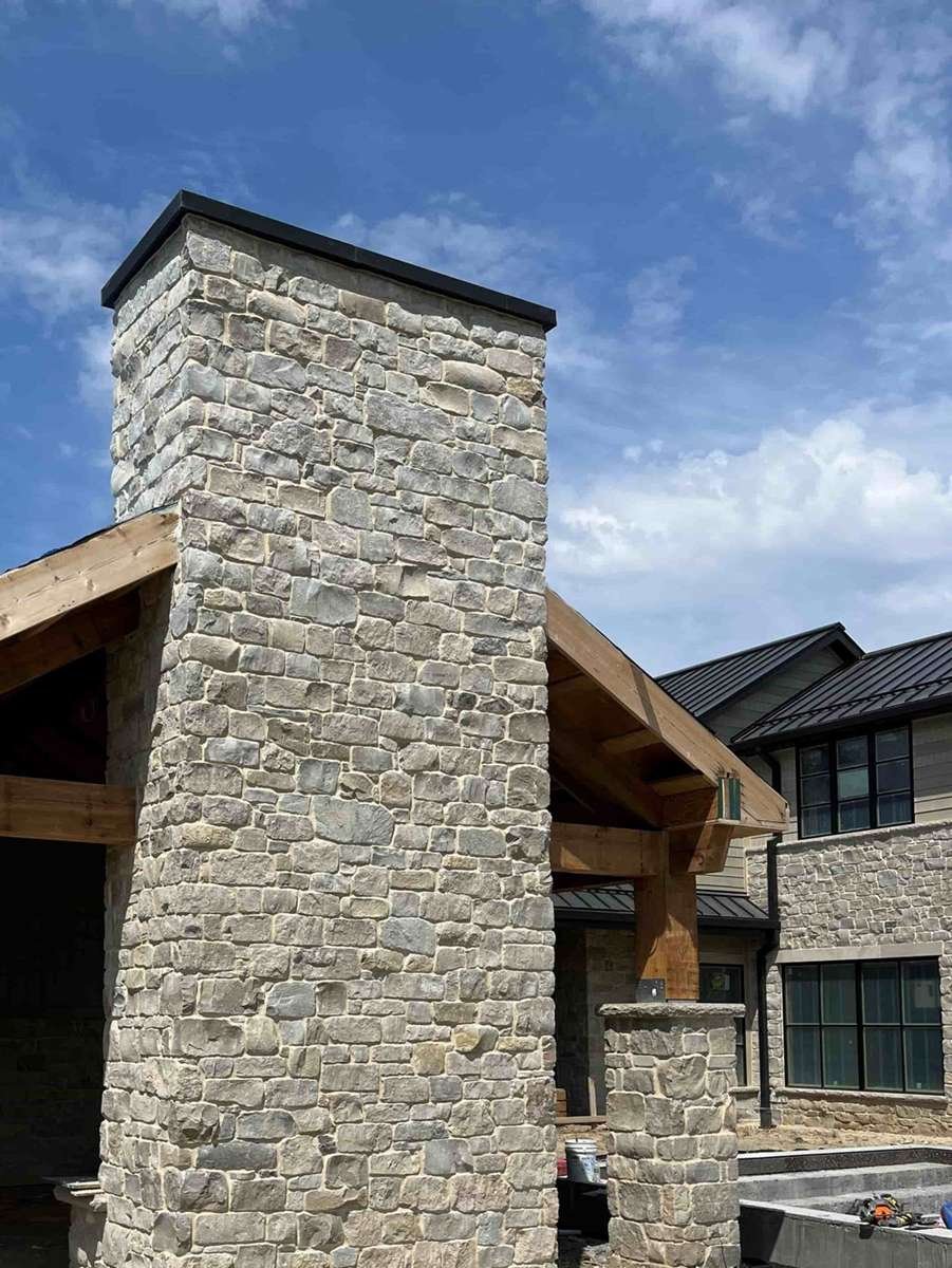 Driftstone Rustic Tumbled Random Heights natural stone installation