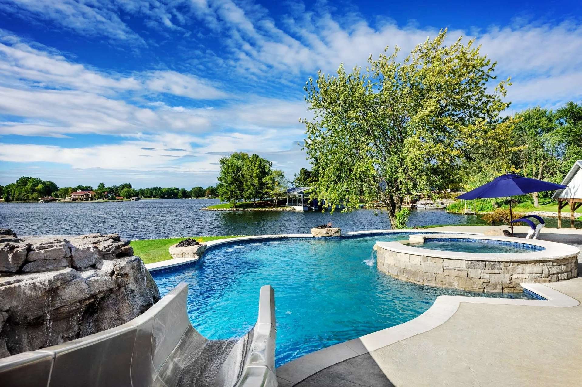 Foundry Hill Tumbled Random Heights — pool installation