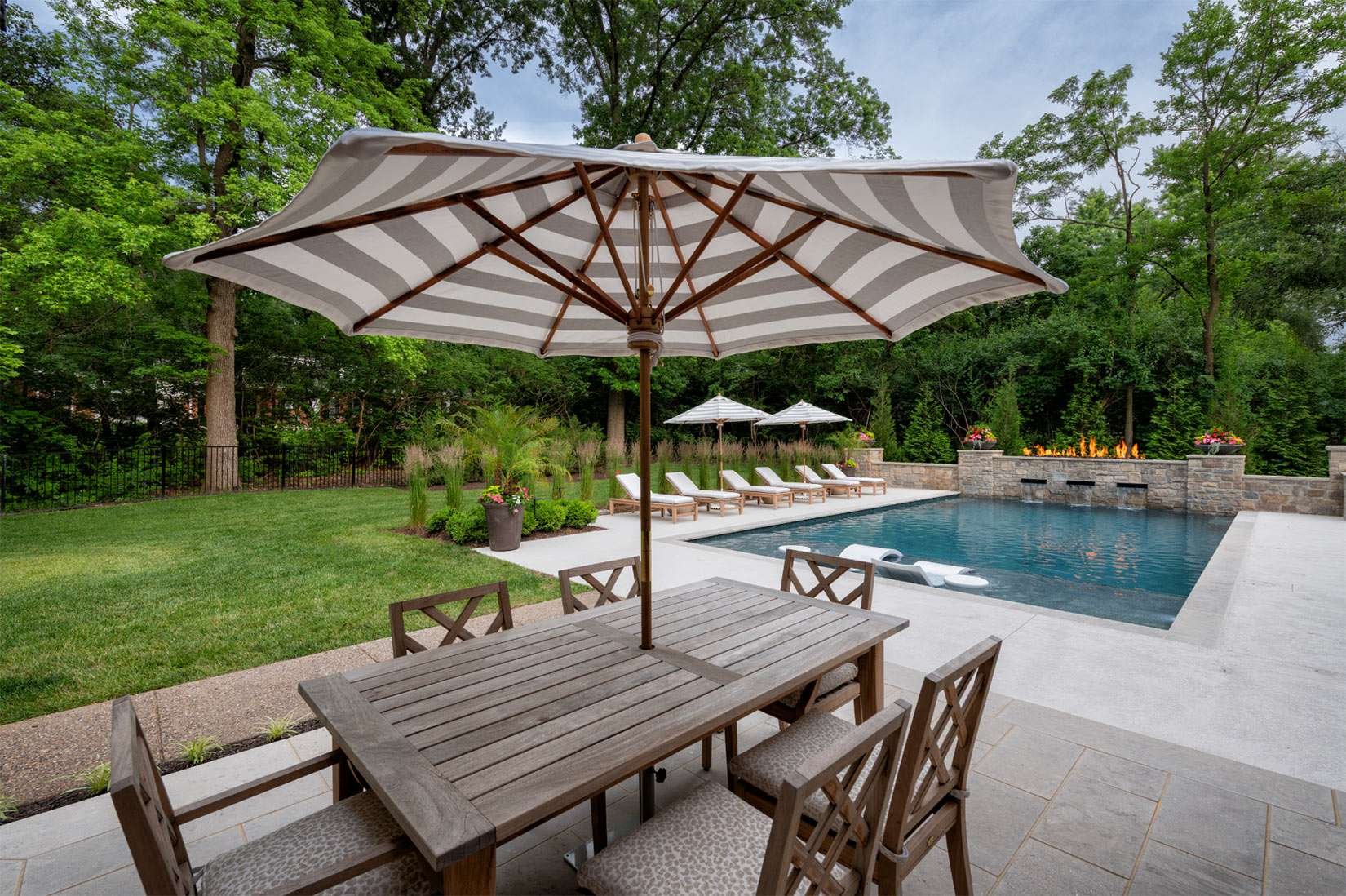 Foundry Hill Tumbled Random Heights — pool installation