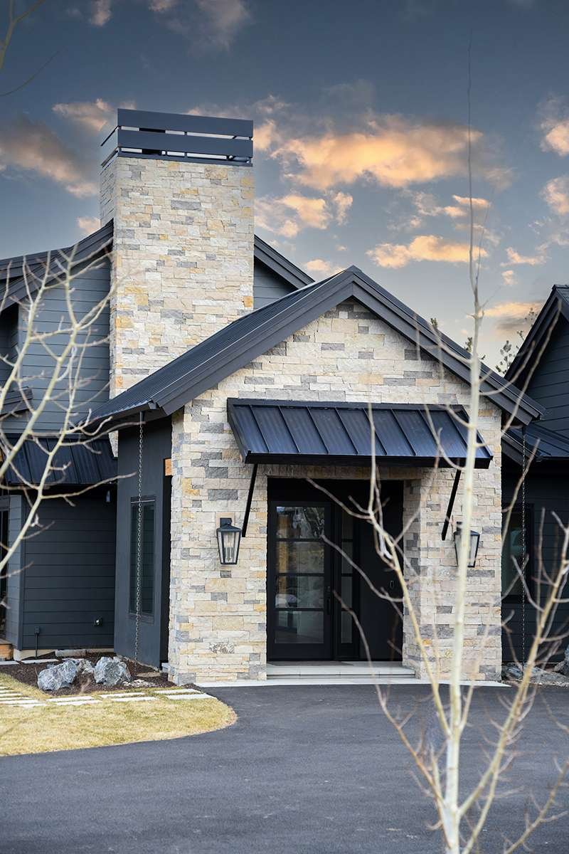 Frontier Drystack stone veneer detail