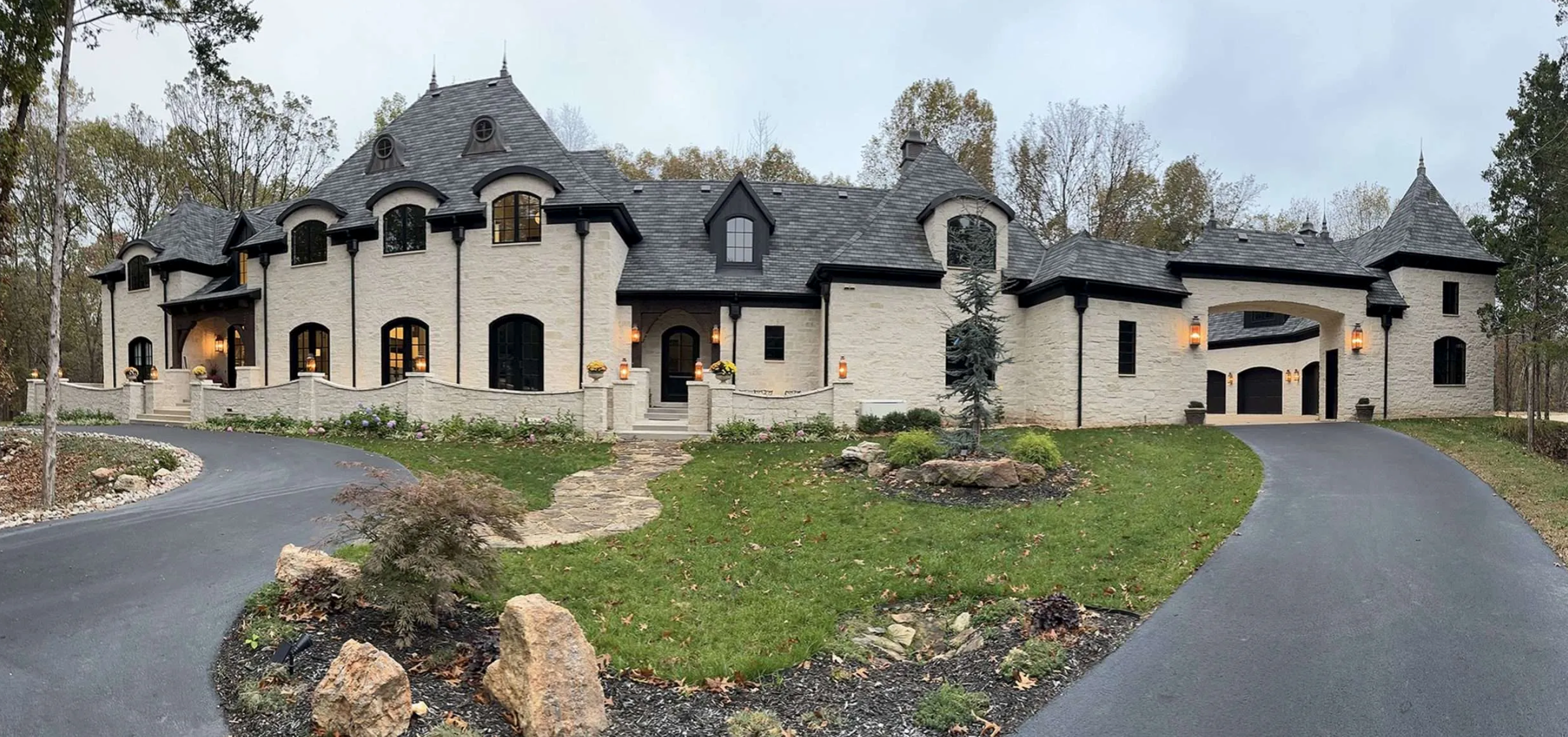 Weston Estate Limestone Tumbled Dimensional - Thin Veneer - Flats