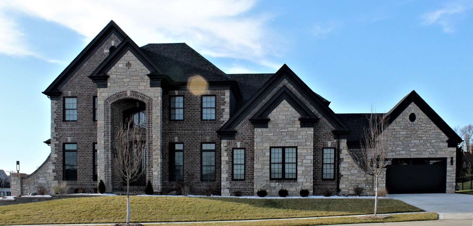 Princeton Manor Limestone Dimensional stone veneer detail