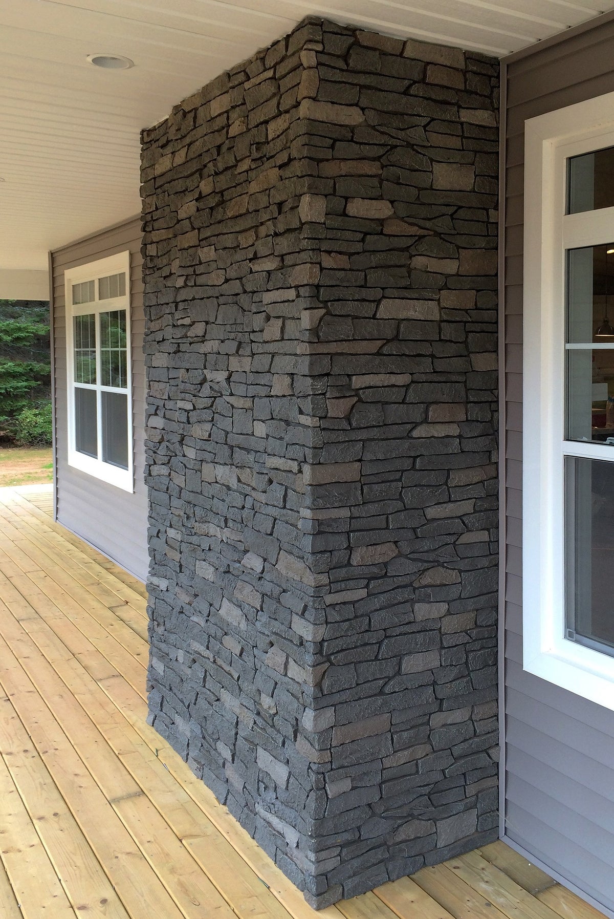 Quality Stone Ridge Stone Panel in Dark Brown Blend — view 15