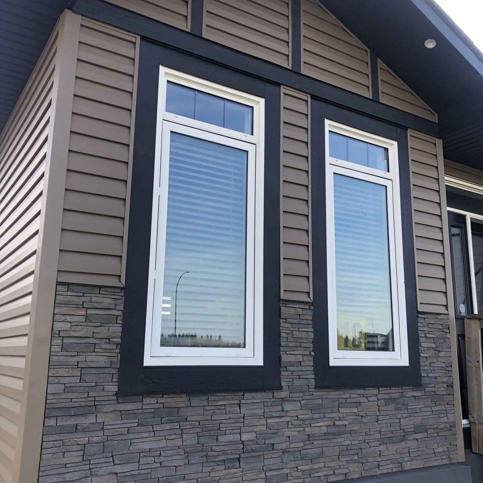 Quality Stone Stacked Stone Panel in Grey Brown — Sample