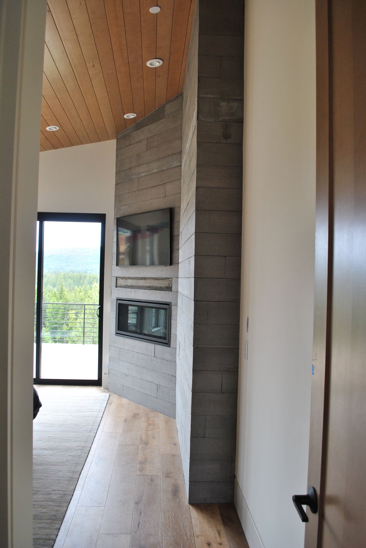RealCast Board-Form Panel in Medium Grey — view 11