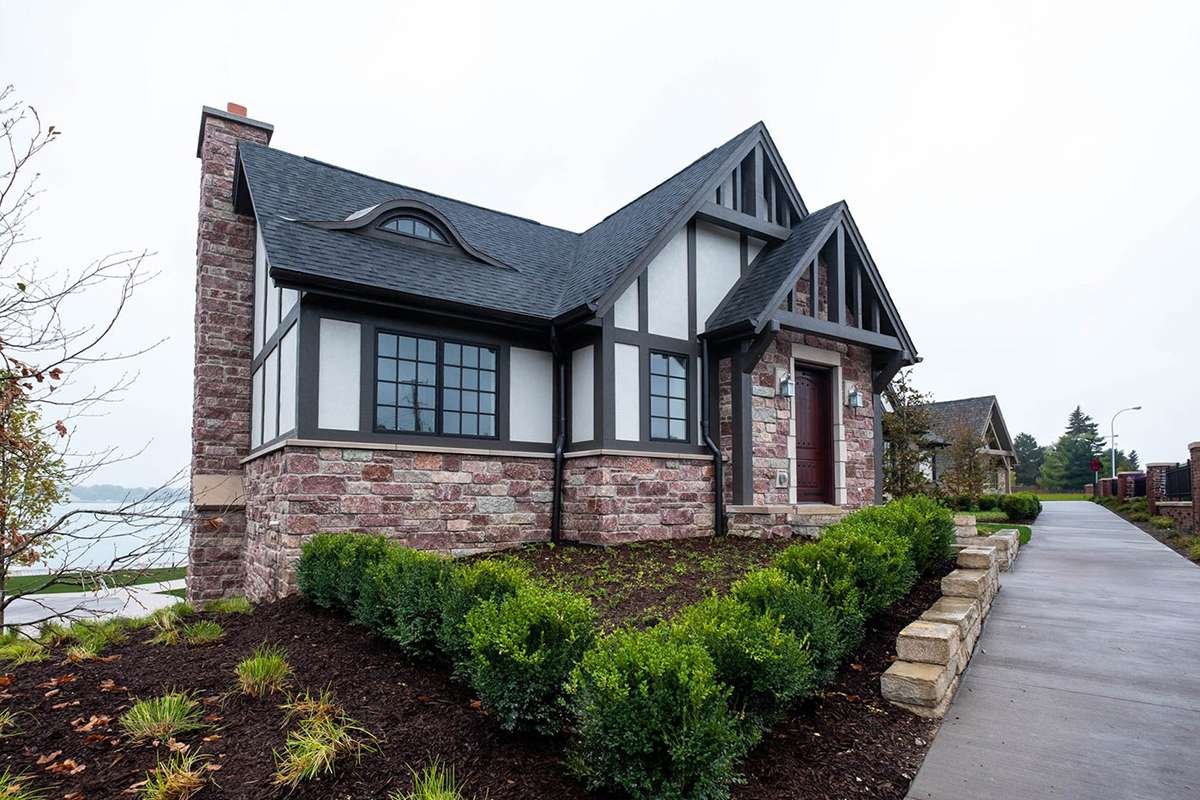 Redmont Riverbed Tumbled Dimensional natural stone installation