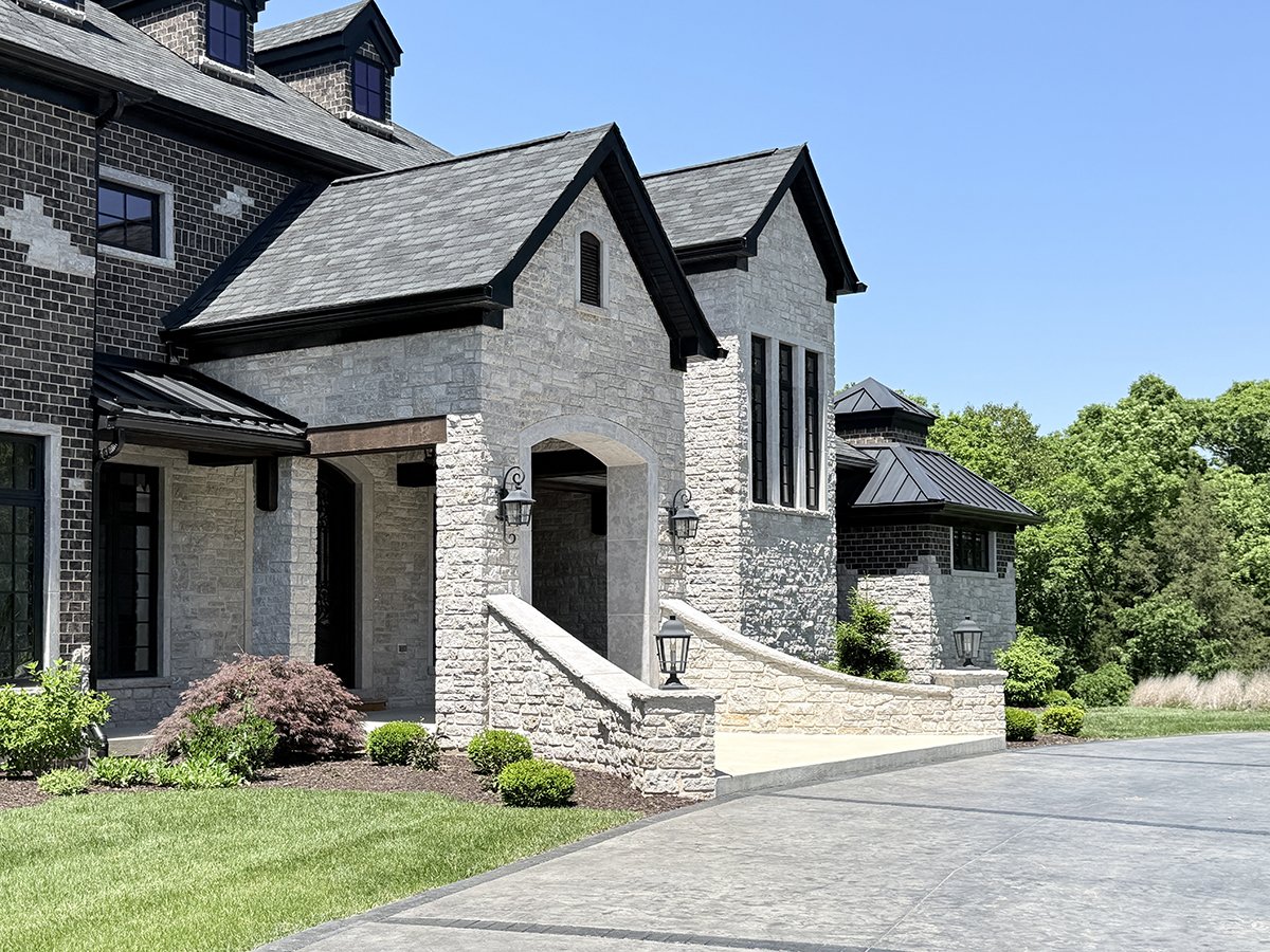 Scottsdale Bluff Blend natural stone installation