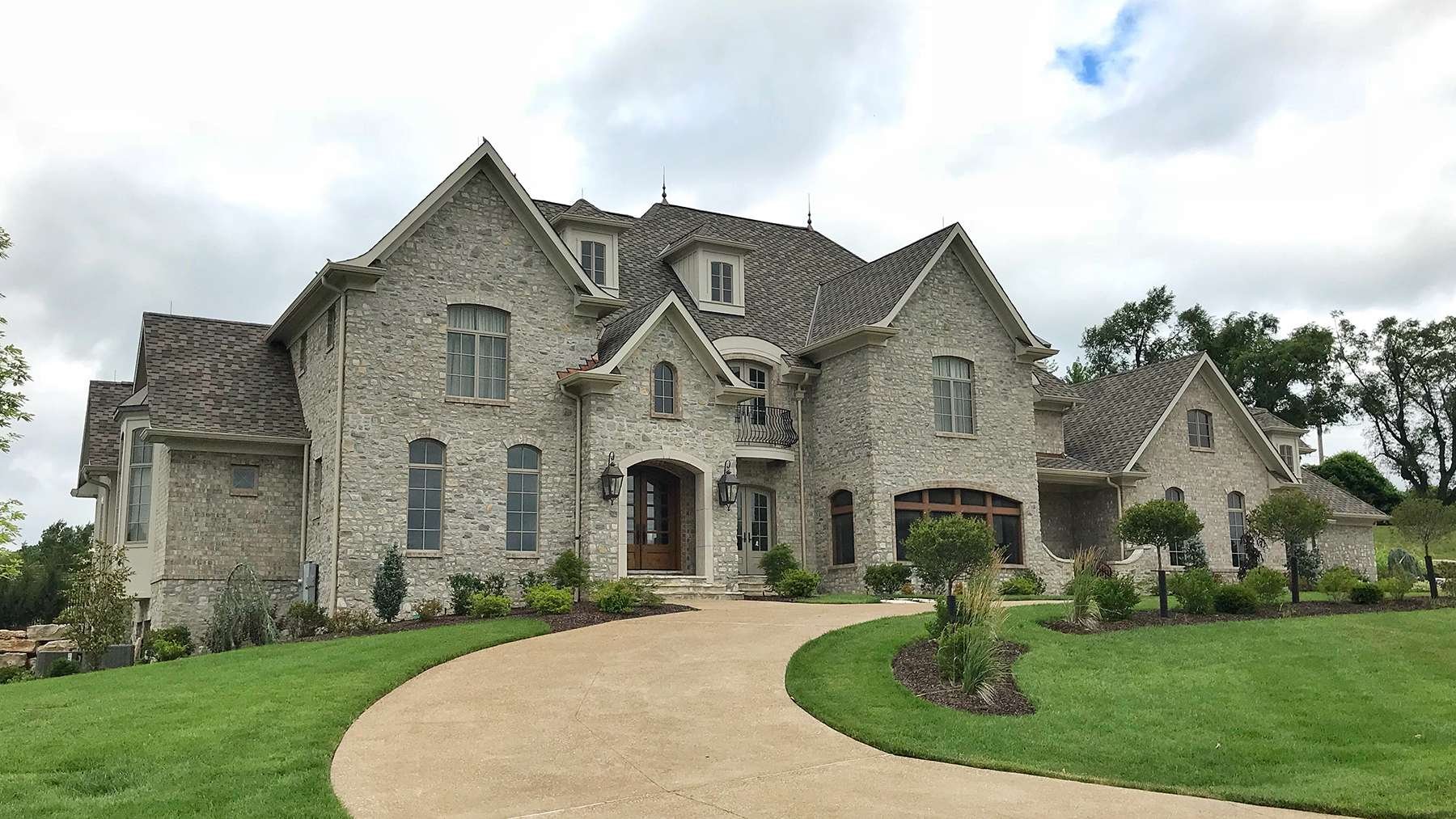 Wheatfield Limestone natural stone installation