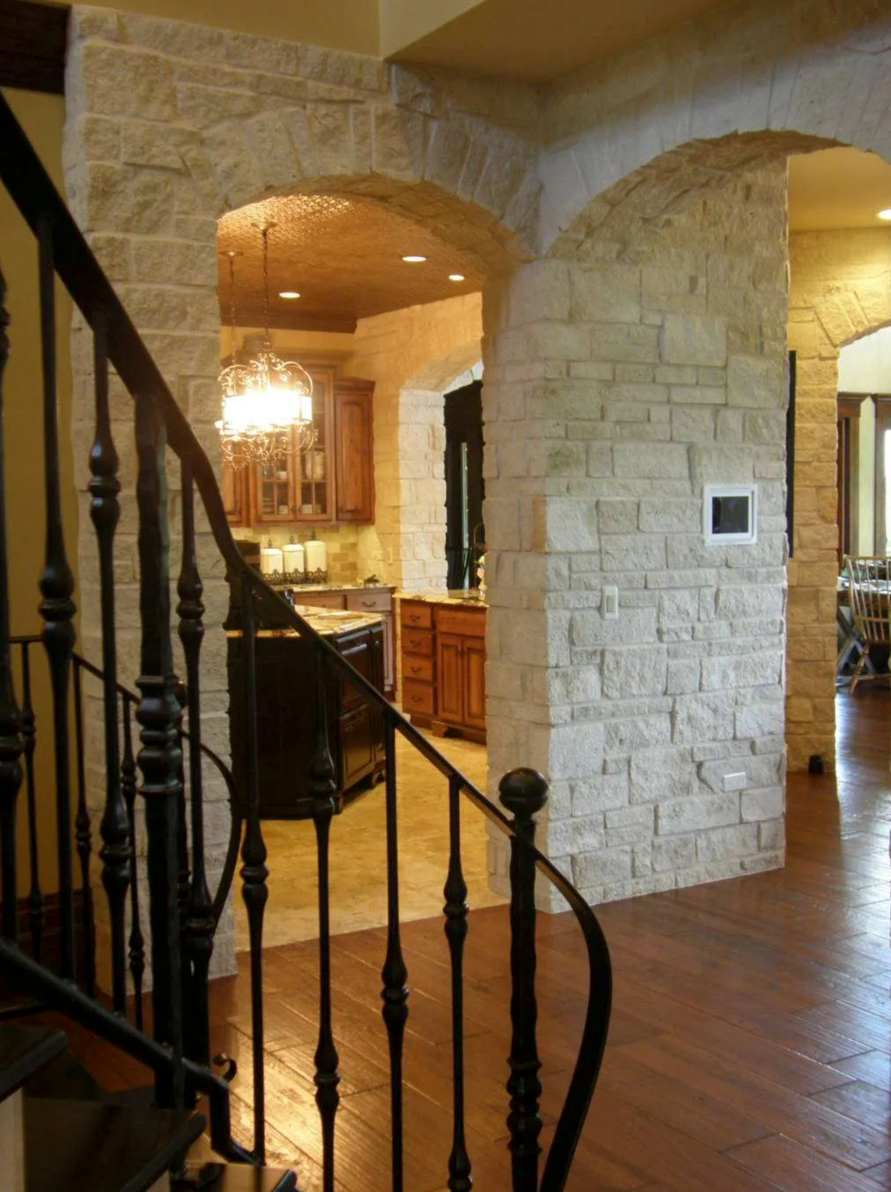 Weston Estate Limestone Dimensional Snapped - Thin Veneer - Sample