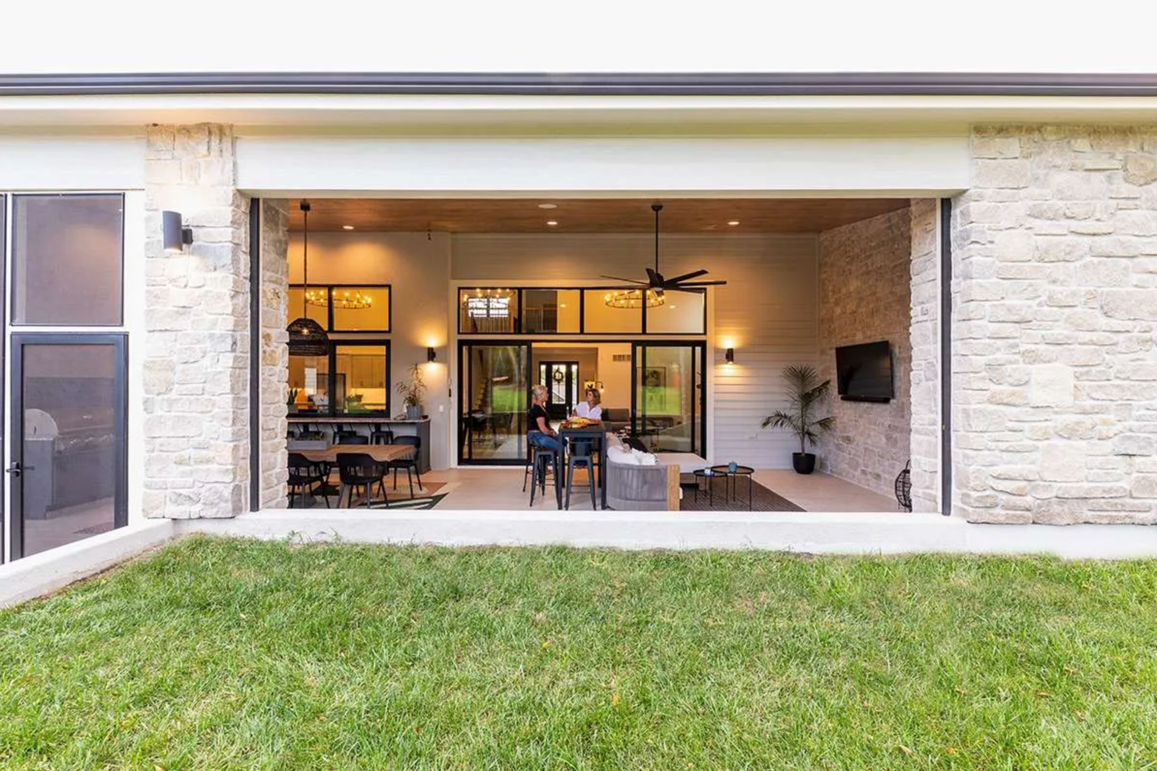 Glacier Ridge Limestone - Thin Veneer - Corners