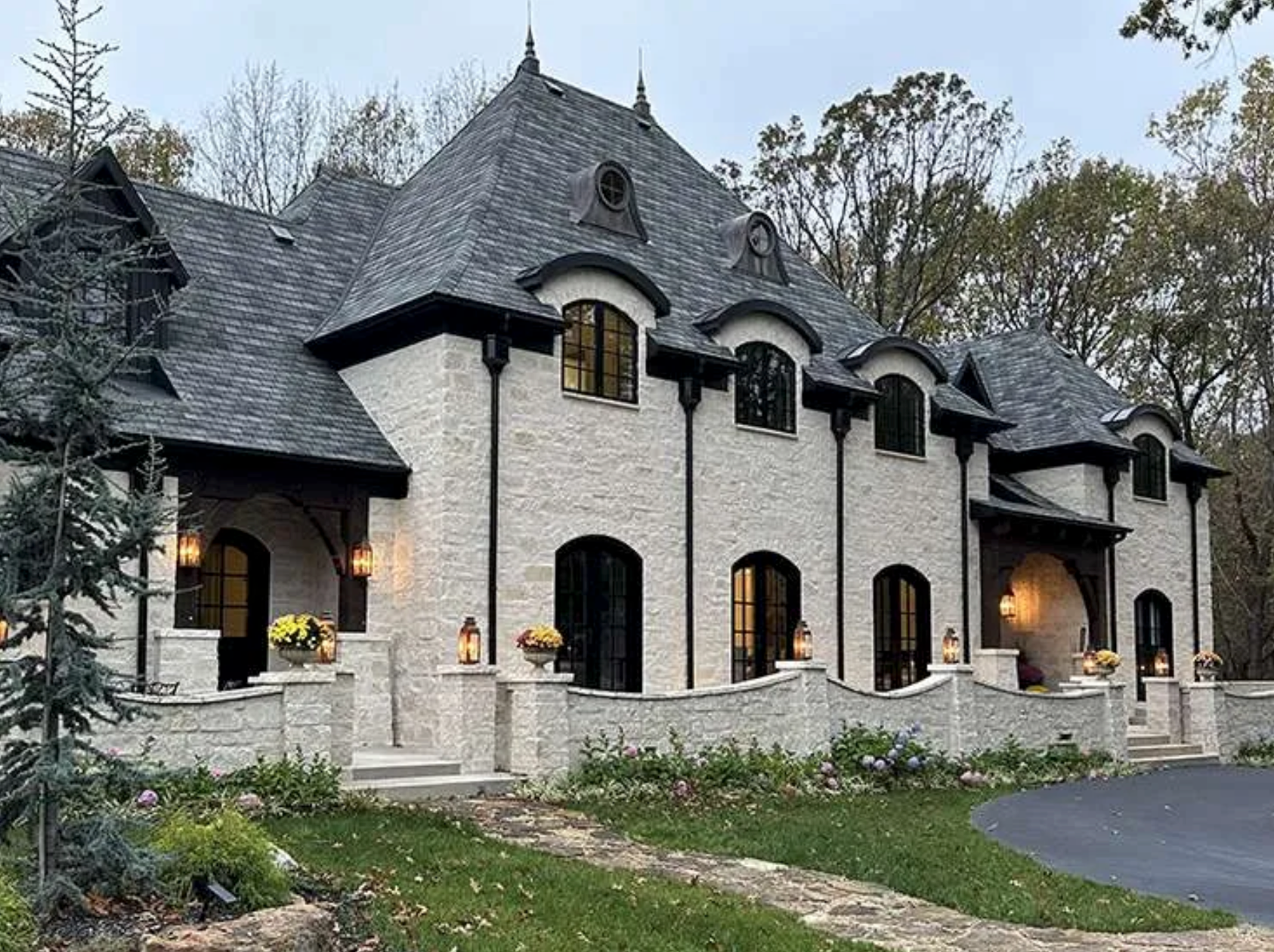 Weston Estate Limestone Tumbled Dimensional - Thin Veneer - Sample