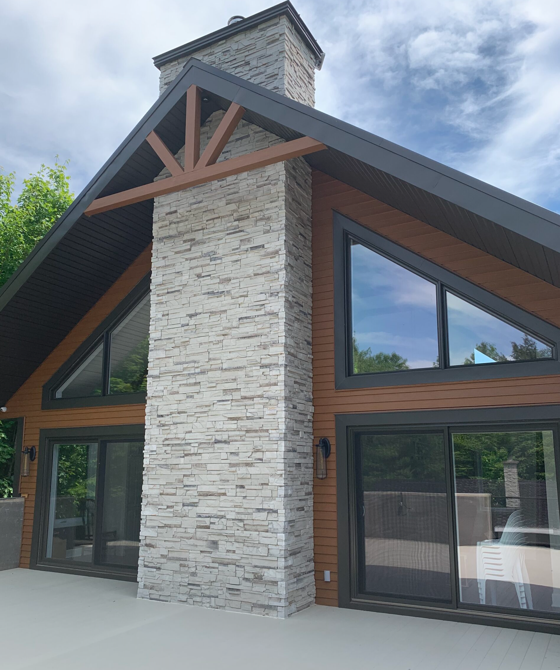 Newport Stone Veneer - Titanium - Flat - Small Box (6 SF)