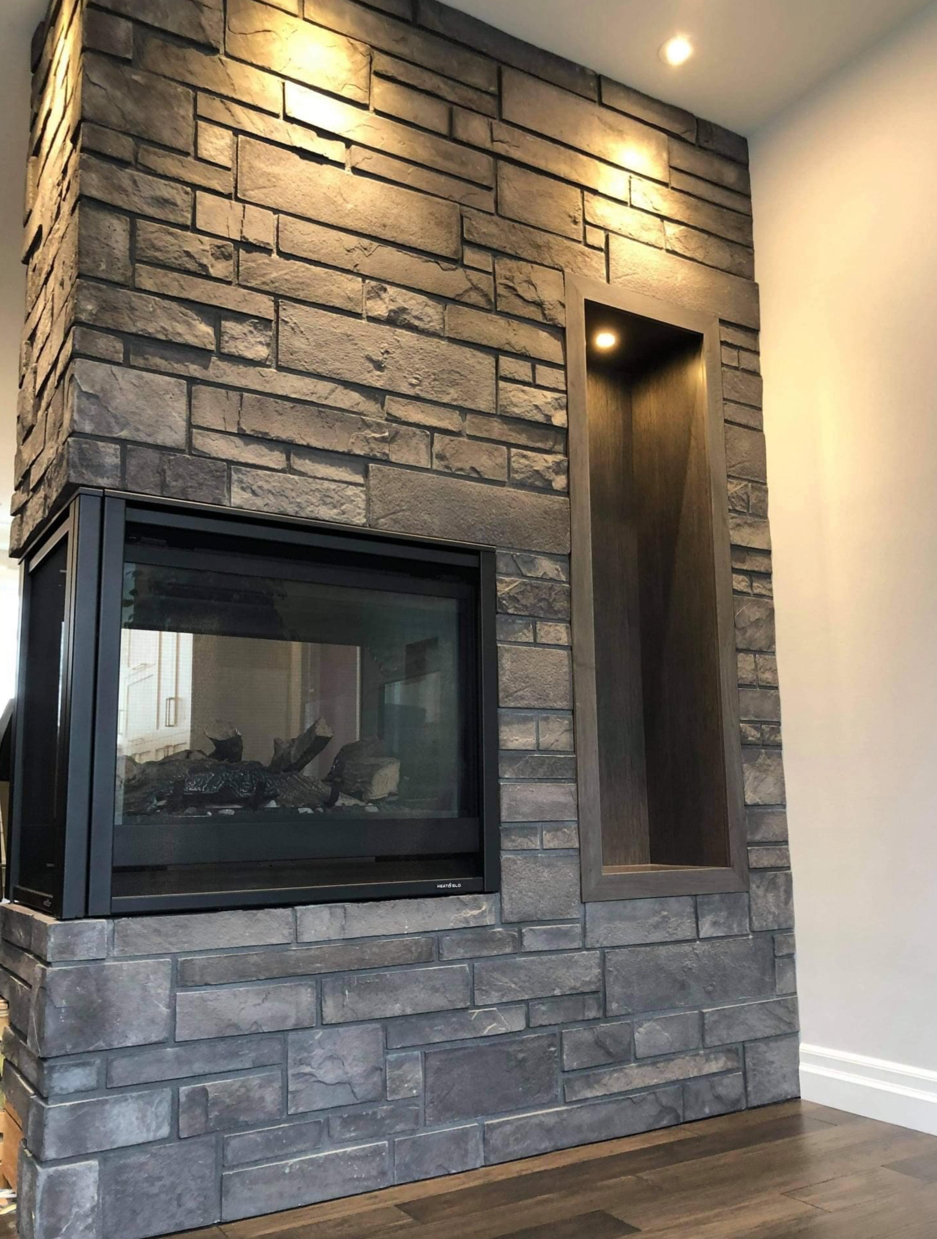 Ridge Stone Veneer - Graphite - Flat - Large Box (170 SF)