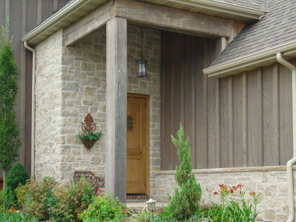 Ashford Gray Limestone Random Heights natural stone installation