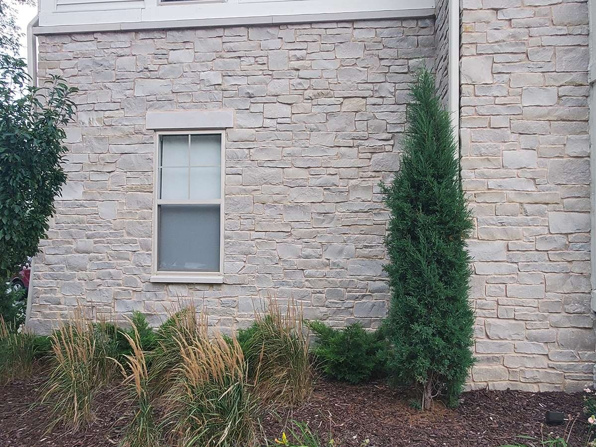 Brookhaven Ledge Brookfield Random Heights natural stone installation