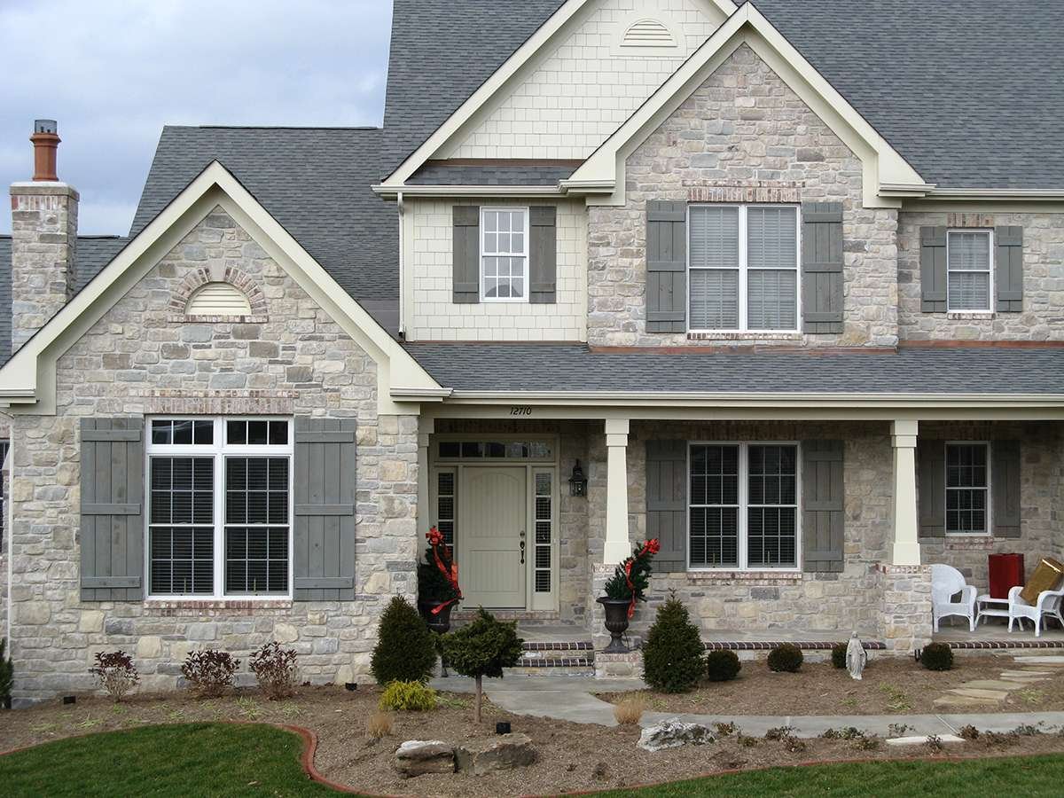 Foundry Hill Tumbled Random Heights natural stone installation