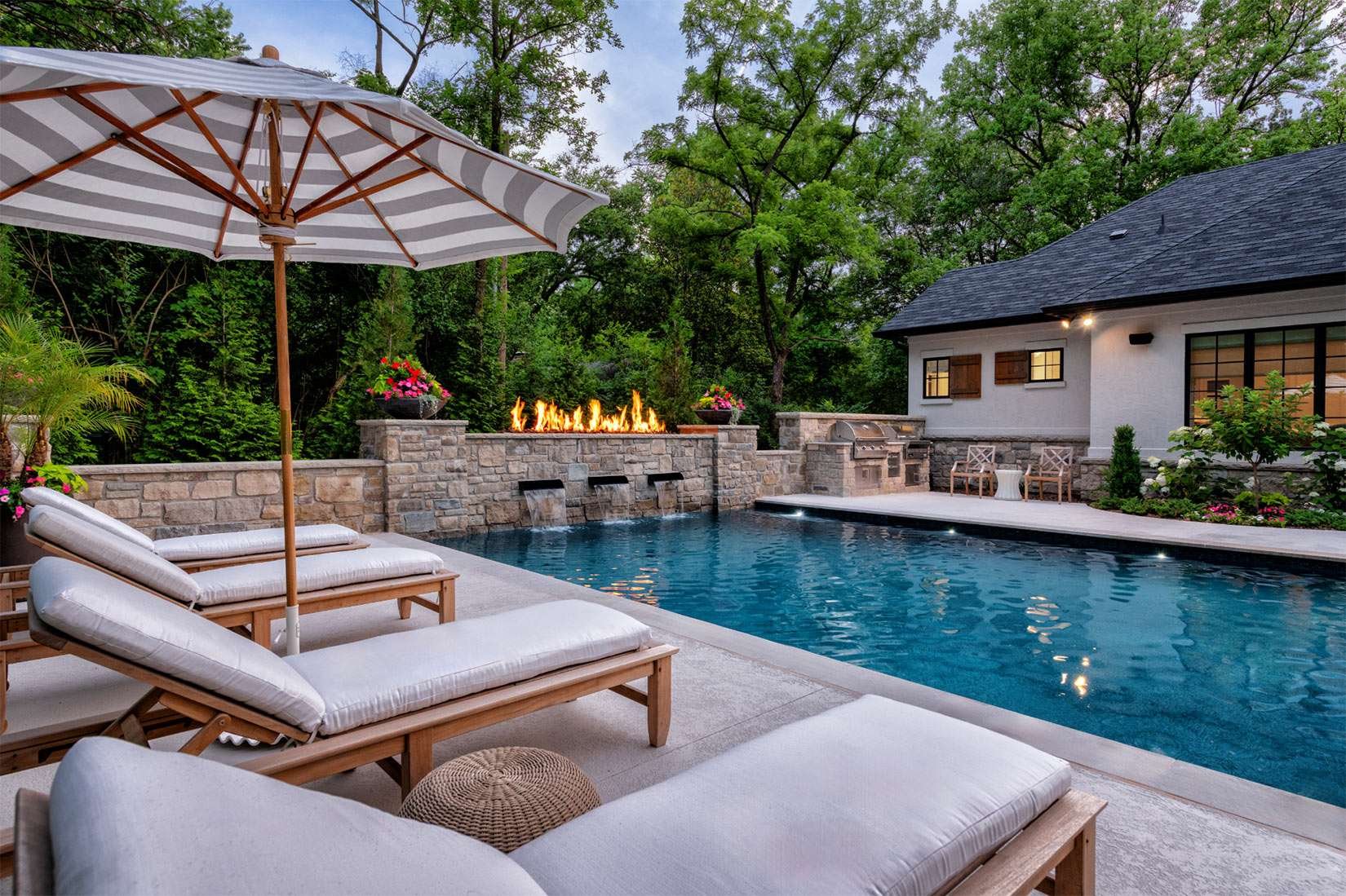 Foundry Hill Tumbled Random Heights — pool installation