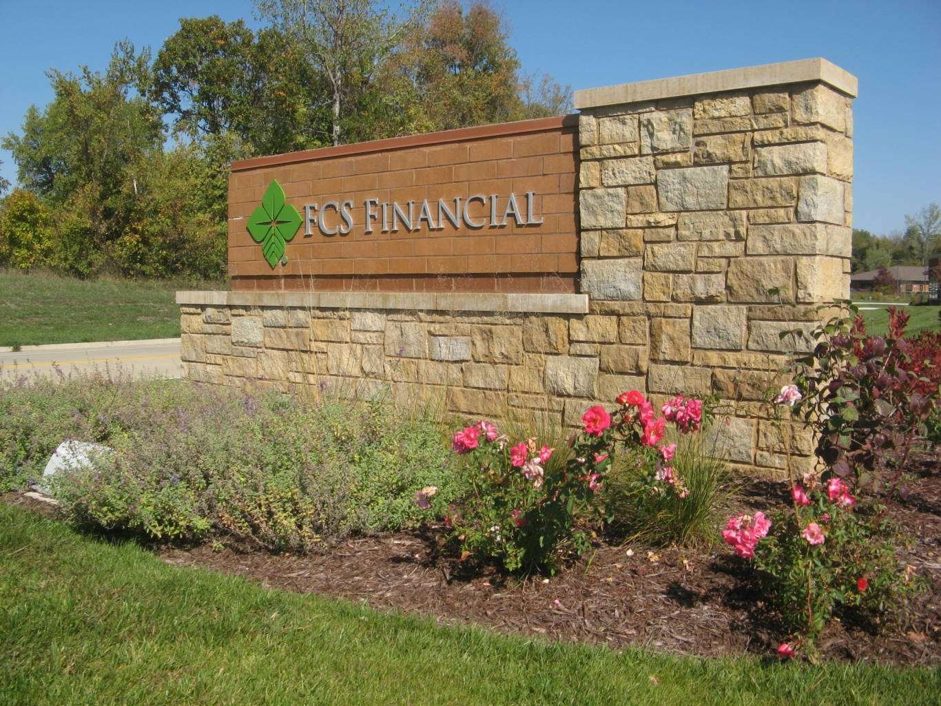 Hartwell Gold Limestone Dimensional natural stone installation