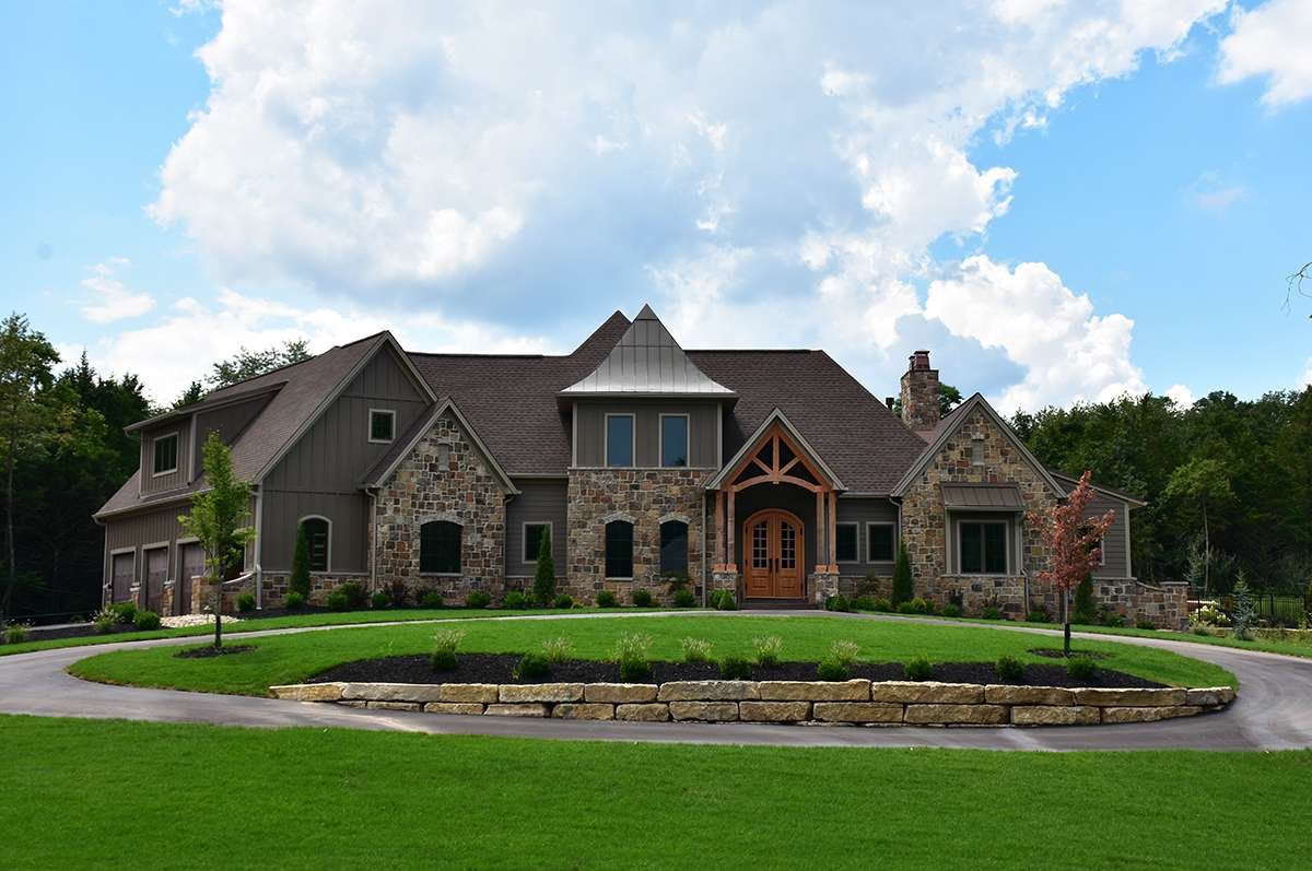 Highland Fieldstone Squares and Recs stone veneer detail