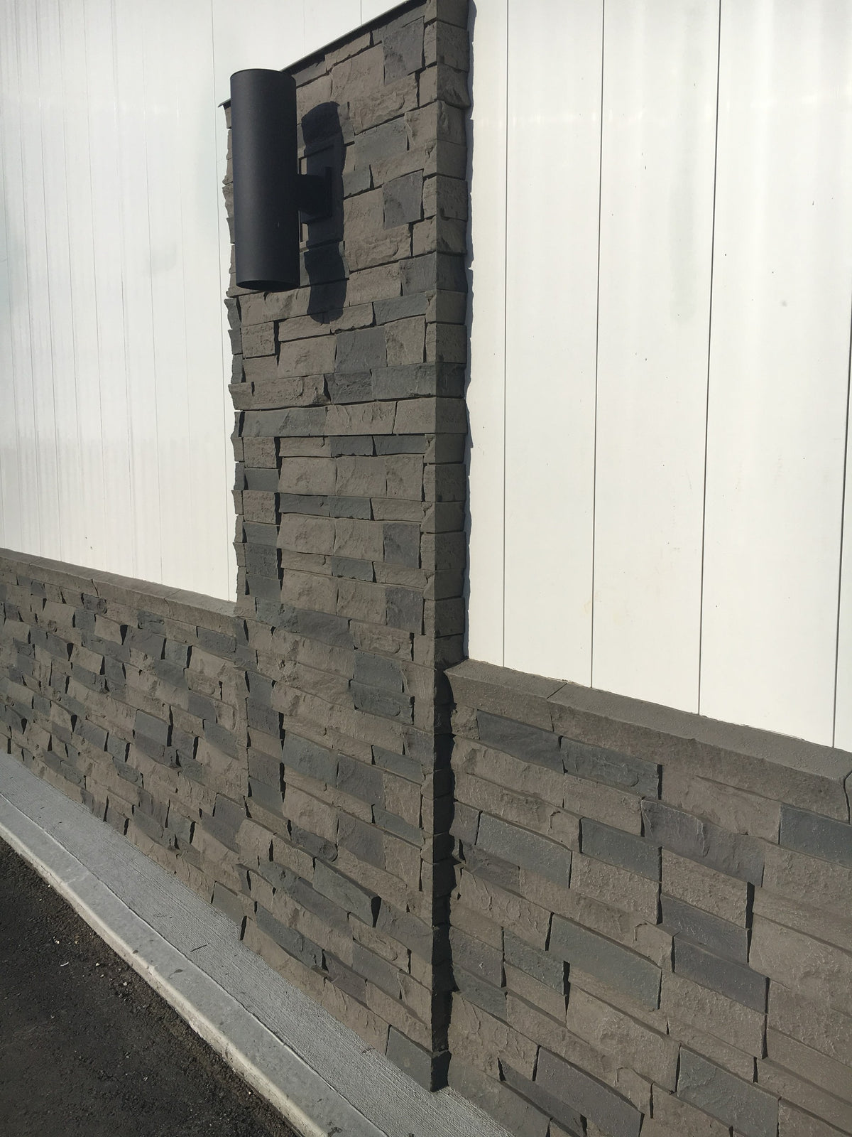 Quality Stone Ledge Stone Panel in Grey Blend — view 16