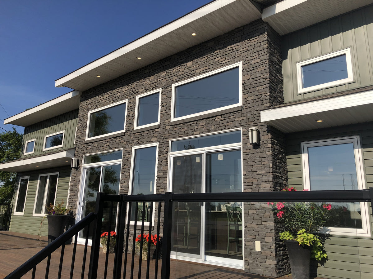 Quality Stone Ridge Stone Panel in Dark Brown Blend — view 13