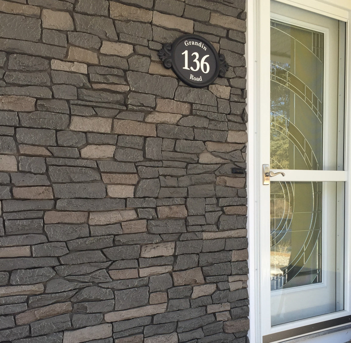 Quality Stone Ridge Stone Panel in Dark Brown Blend — view 16