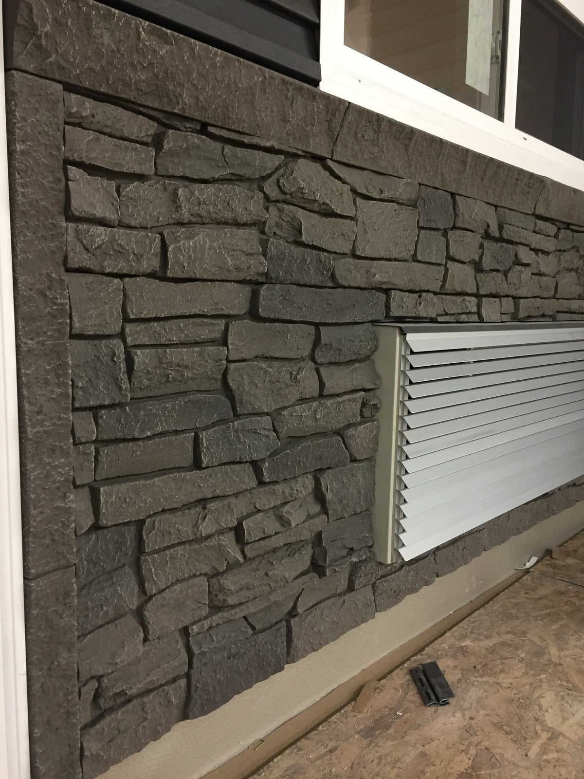 Quality Stone Ridge Stone Panel in Grey Blend — view 12