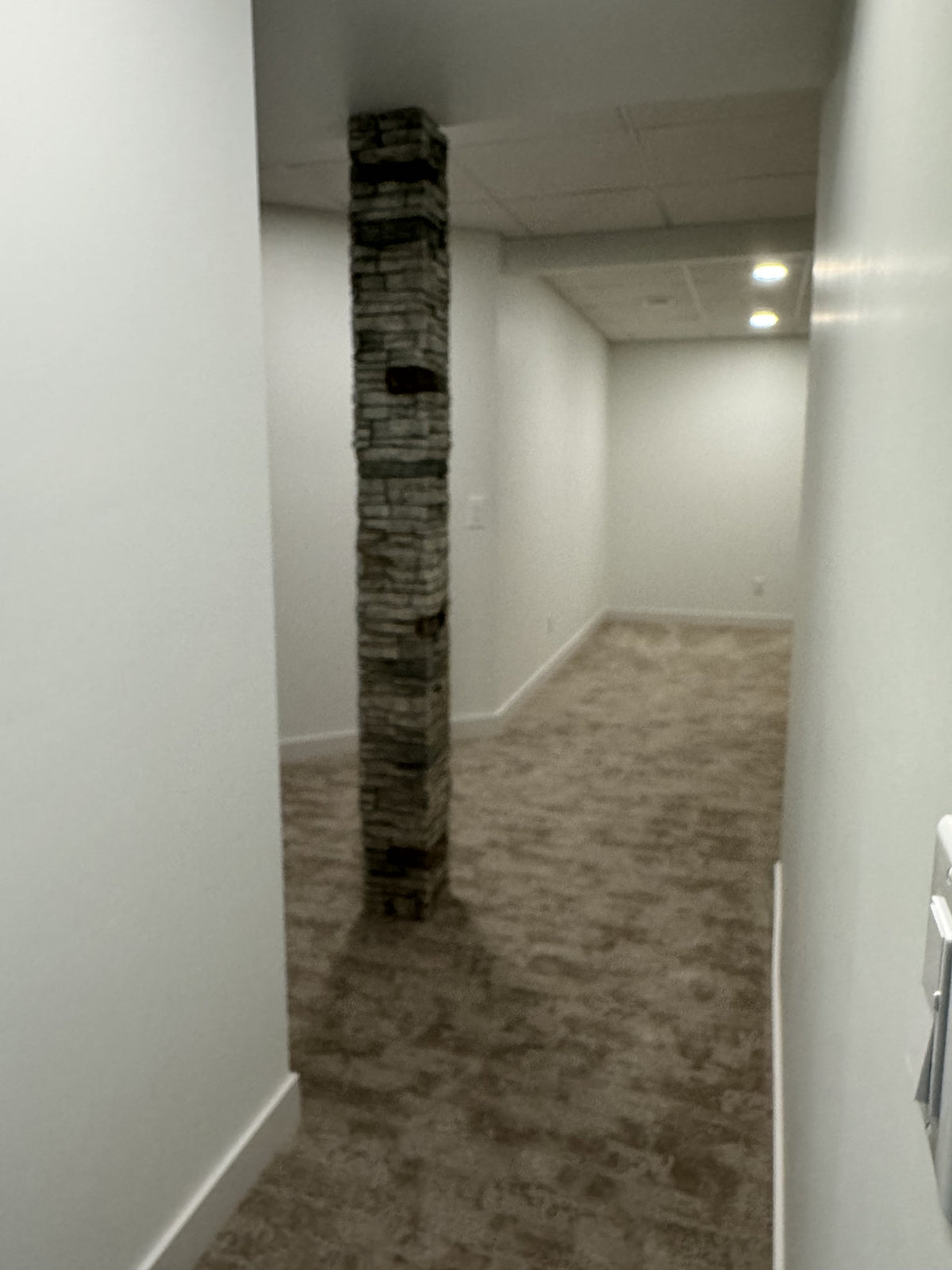 Quality Stone Stacked Stone Pillar Panel in Limestone — view 96