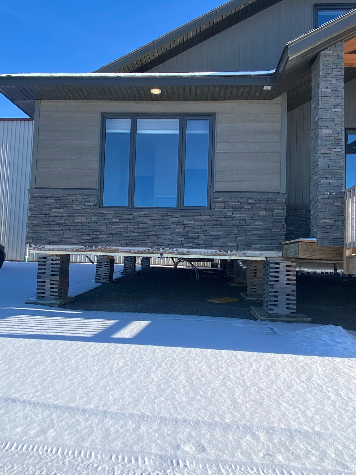 Quality Stone Stacked Stone Panel in Dark Brown Blend — view 46