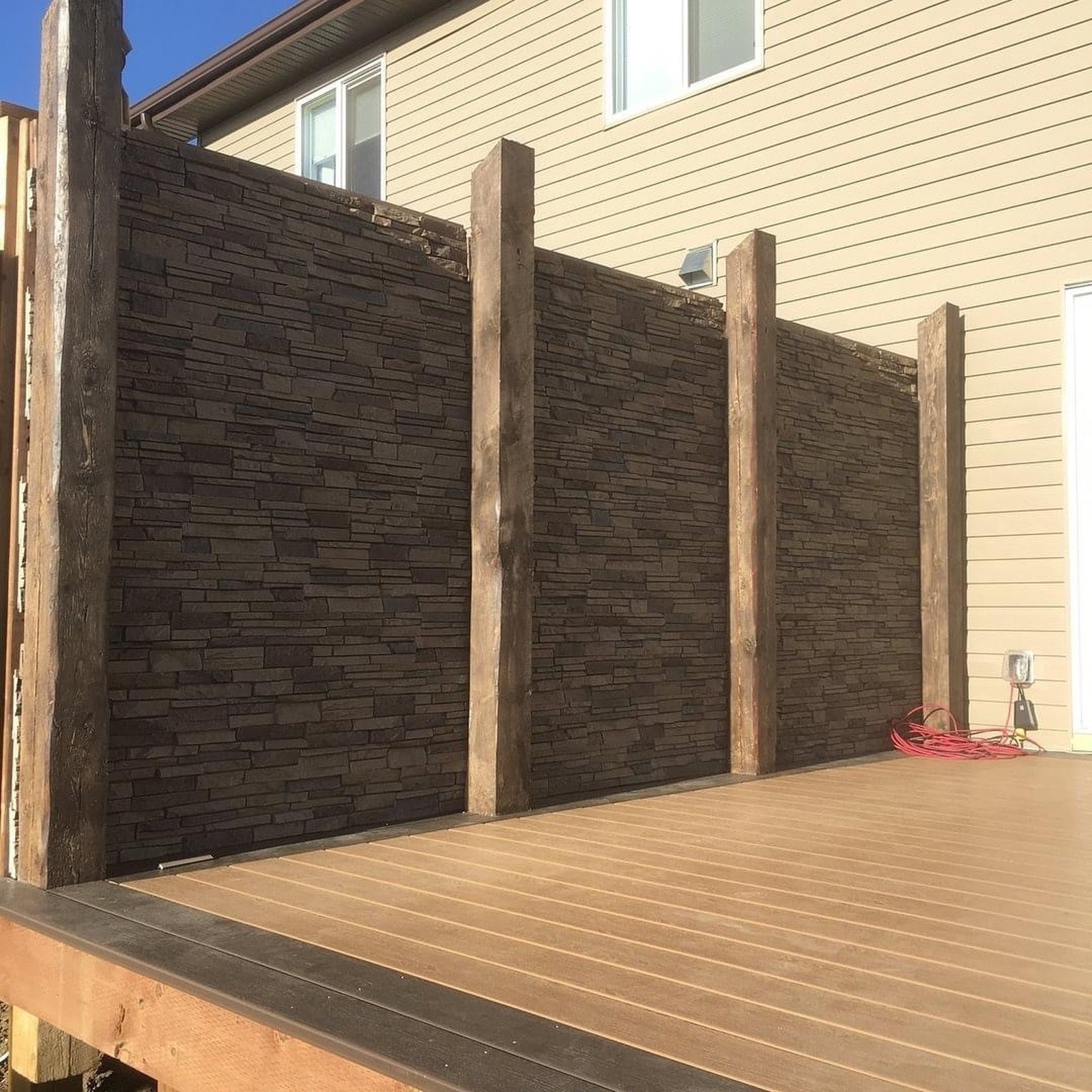 Quality Stone Stacked Stone Panel in Light Brown Blend