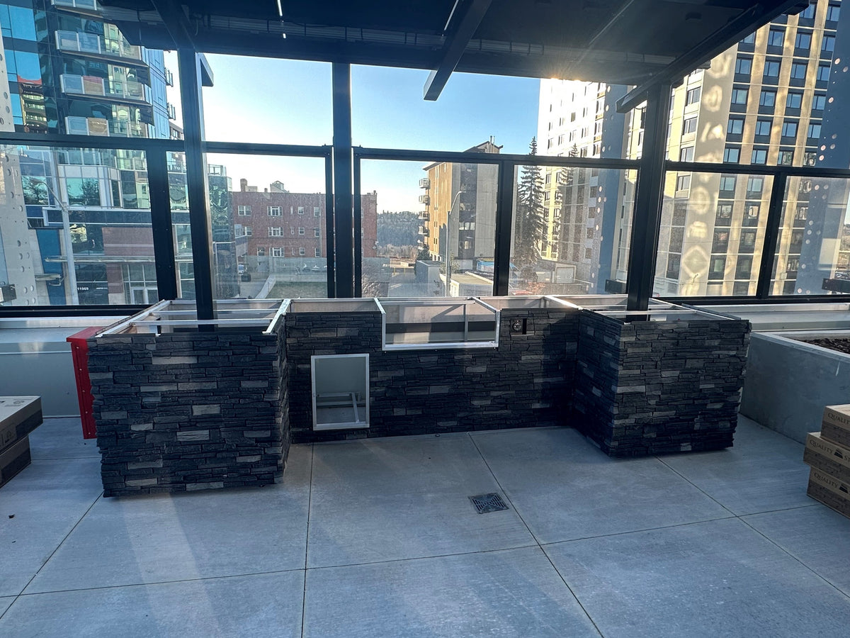 Quality Stone Stacked Stone Panel in Midnight Shadow — view 17