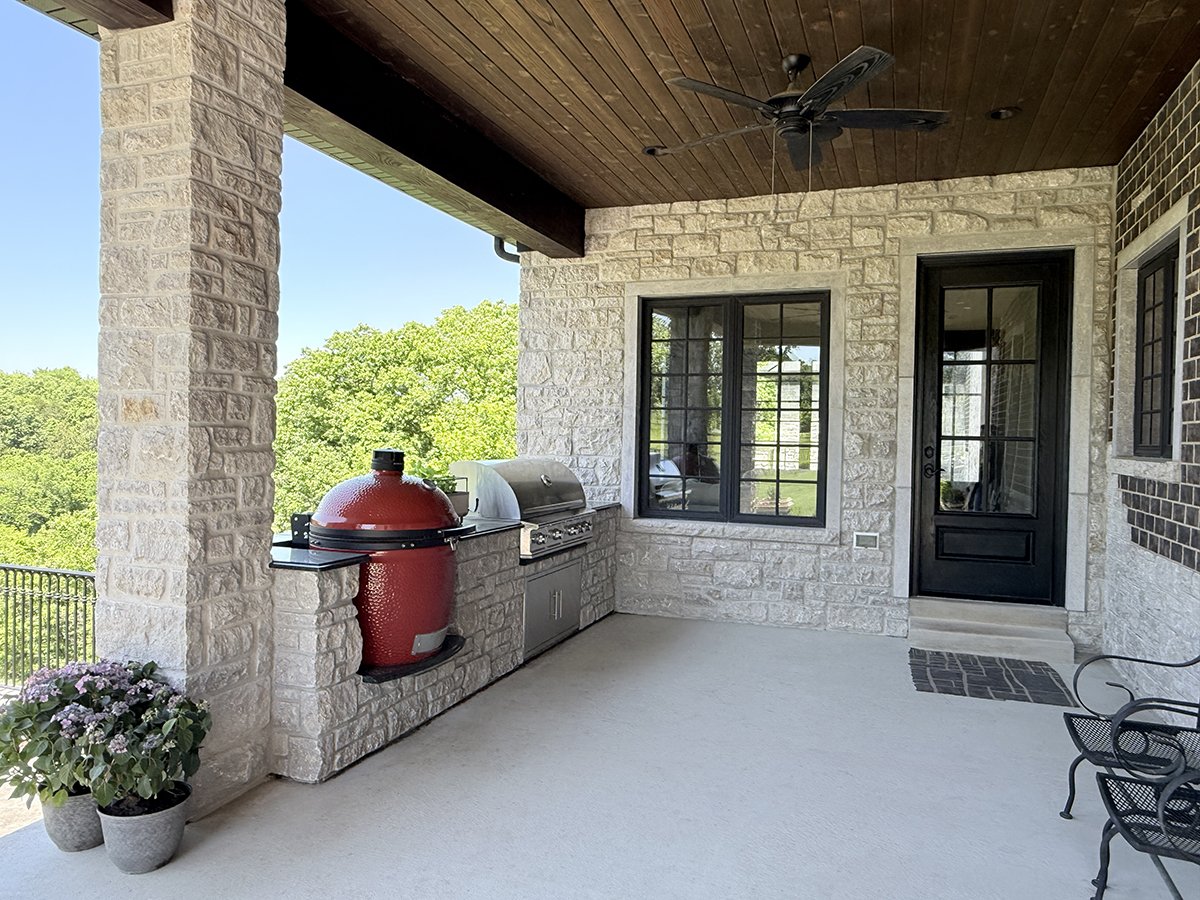 ギリア　サンドストーン Scottsdale Bluff Blend – Real Natural Stone Veneer | WallSPC
