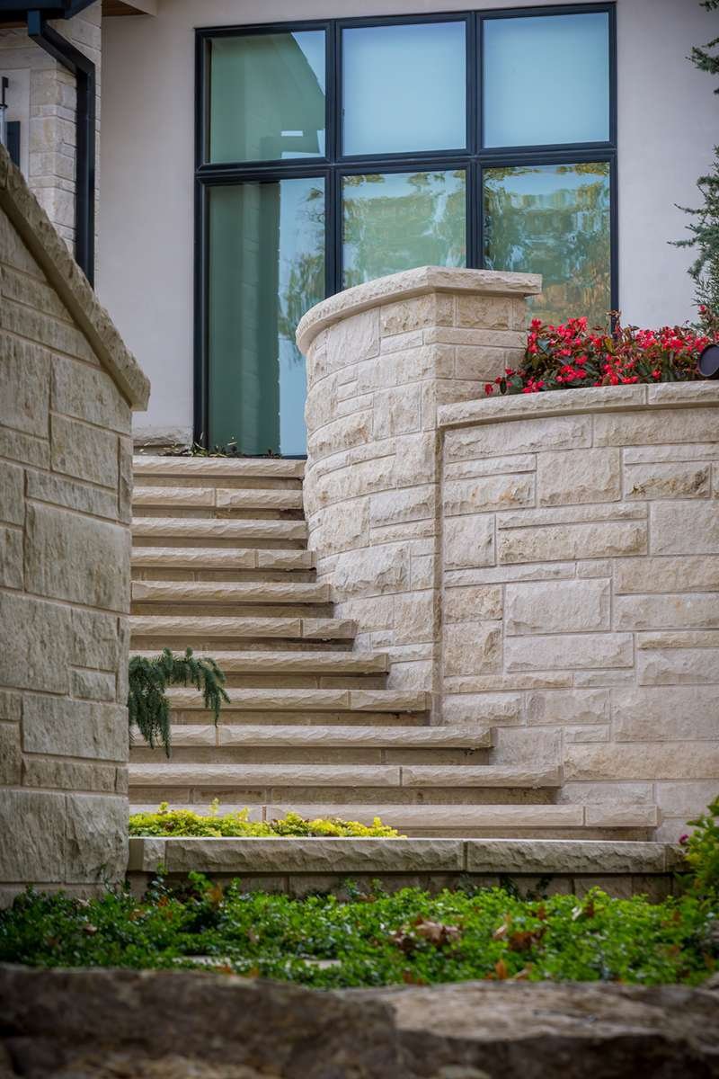 Silverdale Limestone Dimensional stone veneer detail