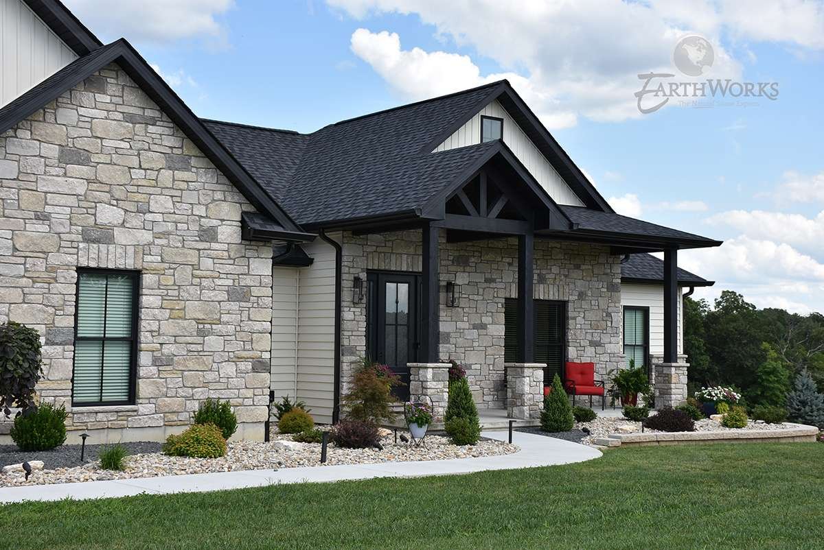 Stonehaven Estate Blend installed stone wall