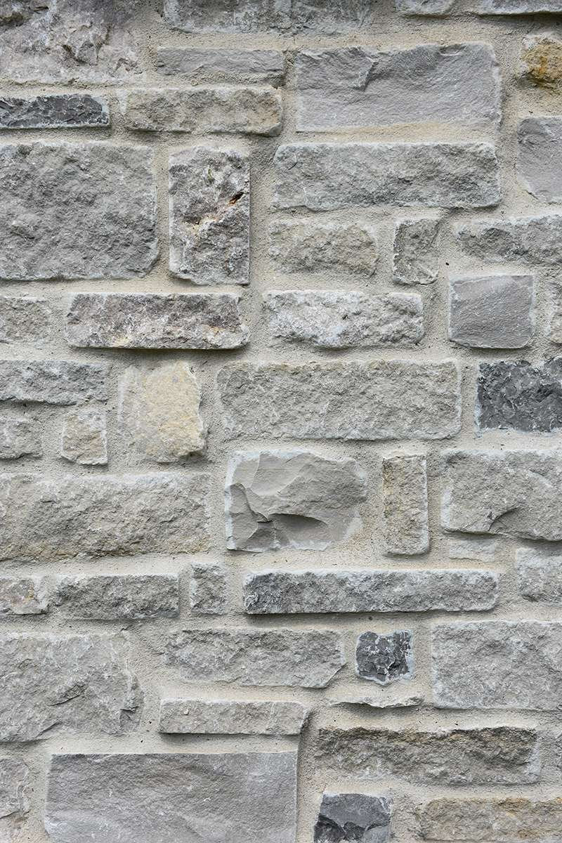 Vintage Hollow Limestone stone veneer detail
