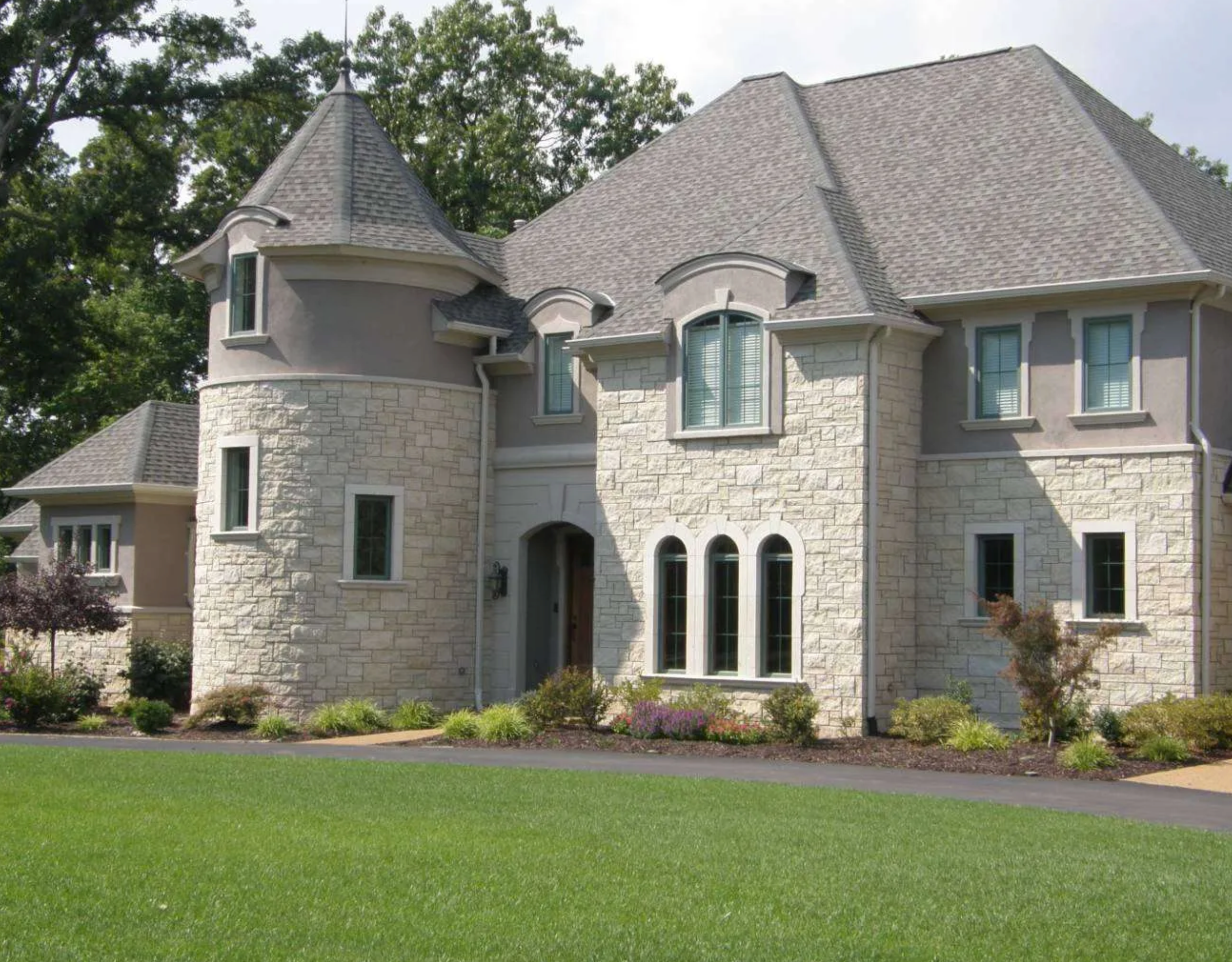 Weston Estate Limestone Dimensional Snapped - Thin Veneer - Sample